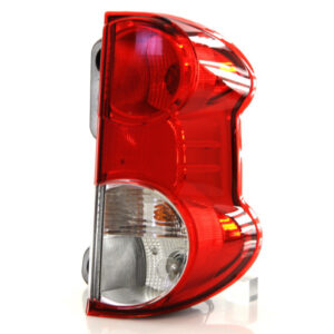 Feu Arrière Droit Nissan Nv200 2010 - Pièces auto Maroc